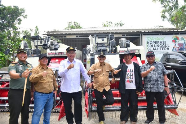 Kementan Gelar Panen Raya, Wabup Syaefudin: Petani Indramayu Siap Gunakan Teknologi Pertanian Dengan Tepat