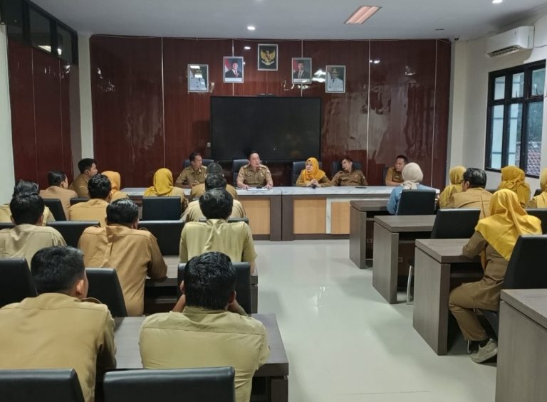 Hari Pertama Bertugas, Kepala Diskominfo Indramayu Bangun Dialog Bersama Staf